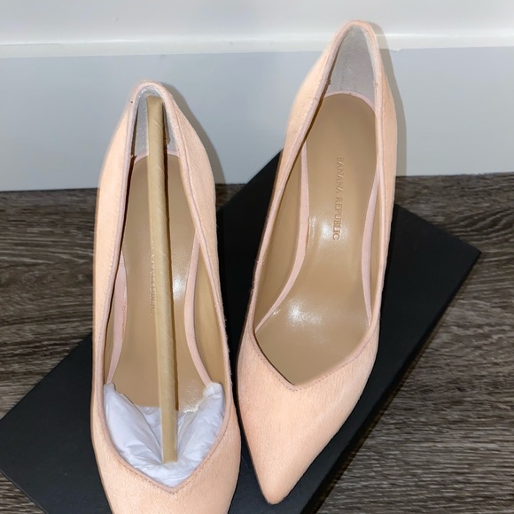 SOLD‼️ NEW Banana Republic Madison Pumps - Picture 3 of 3